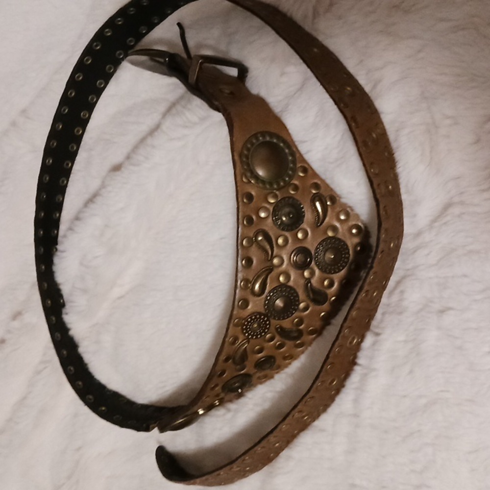 Women's golden leather belt